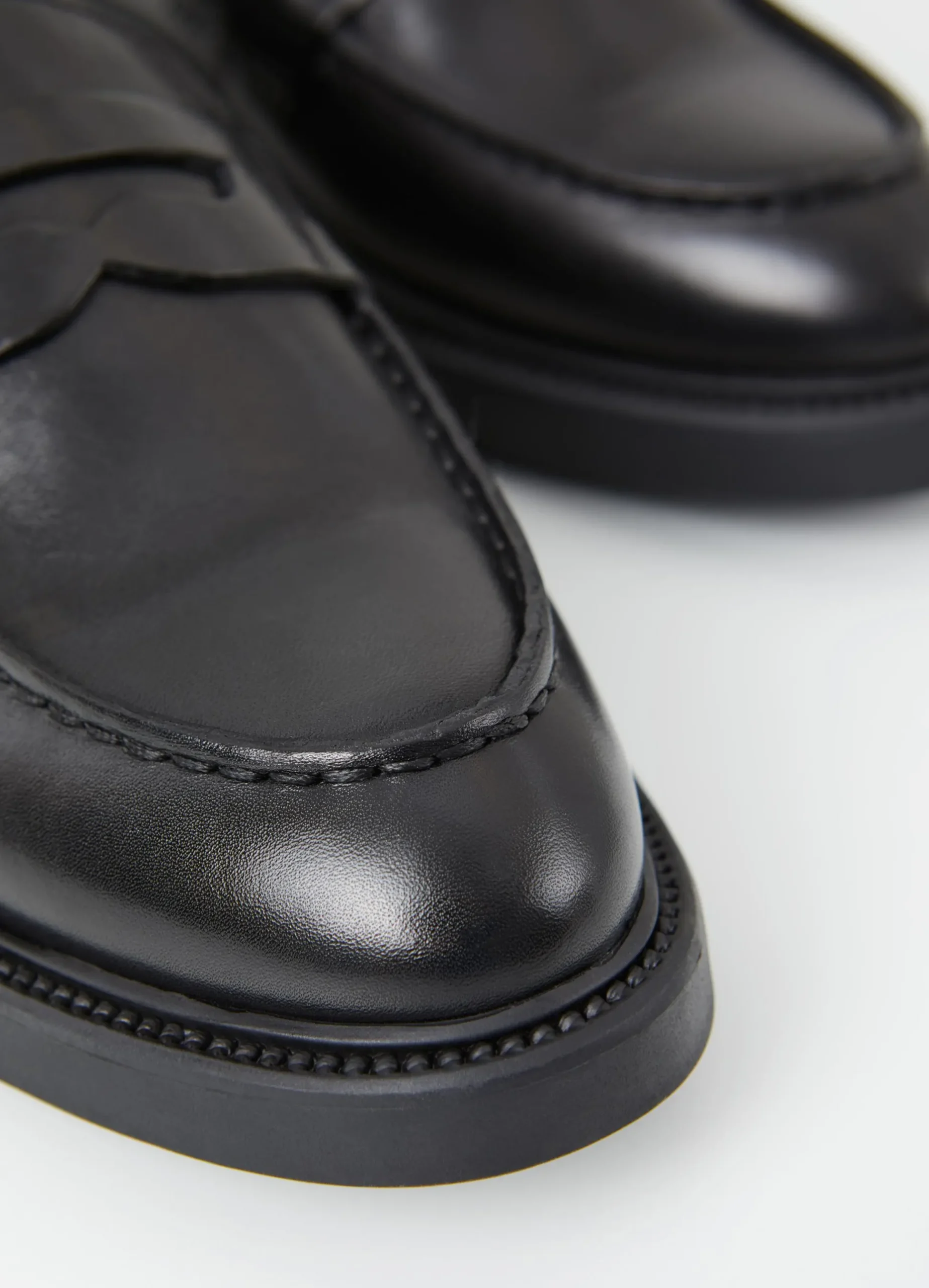 ALEX W LOAFER
