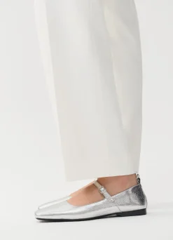 DELIA SCHOENEN