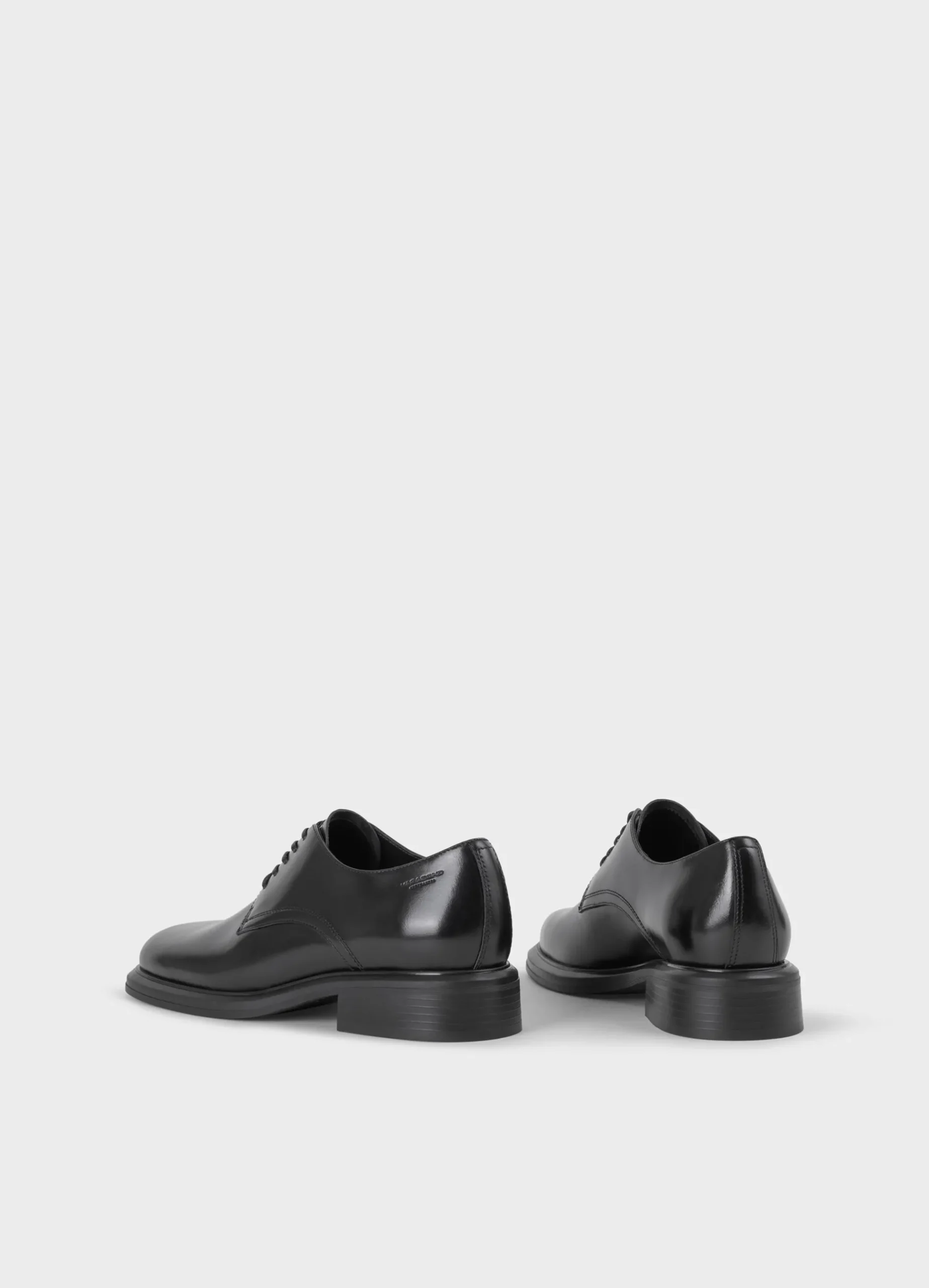 ELLIS SCHOENEN