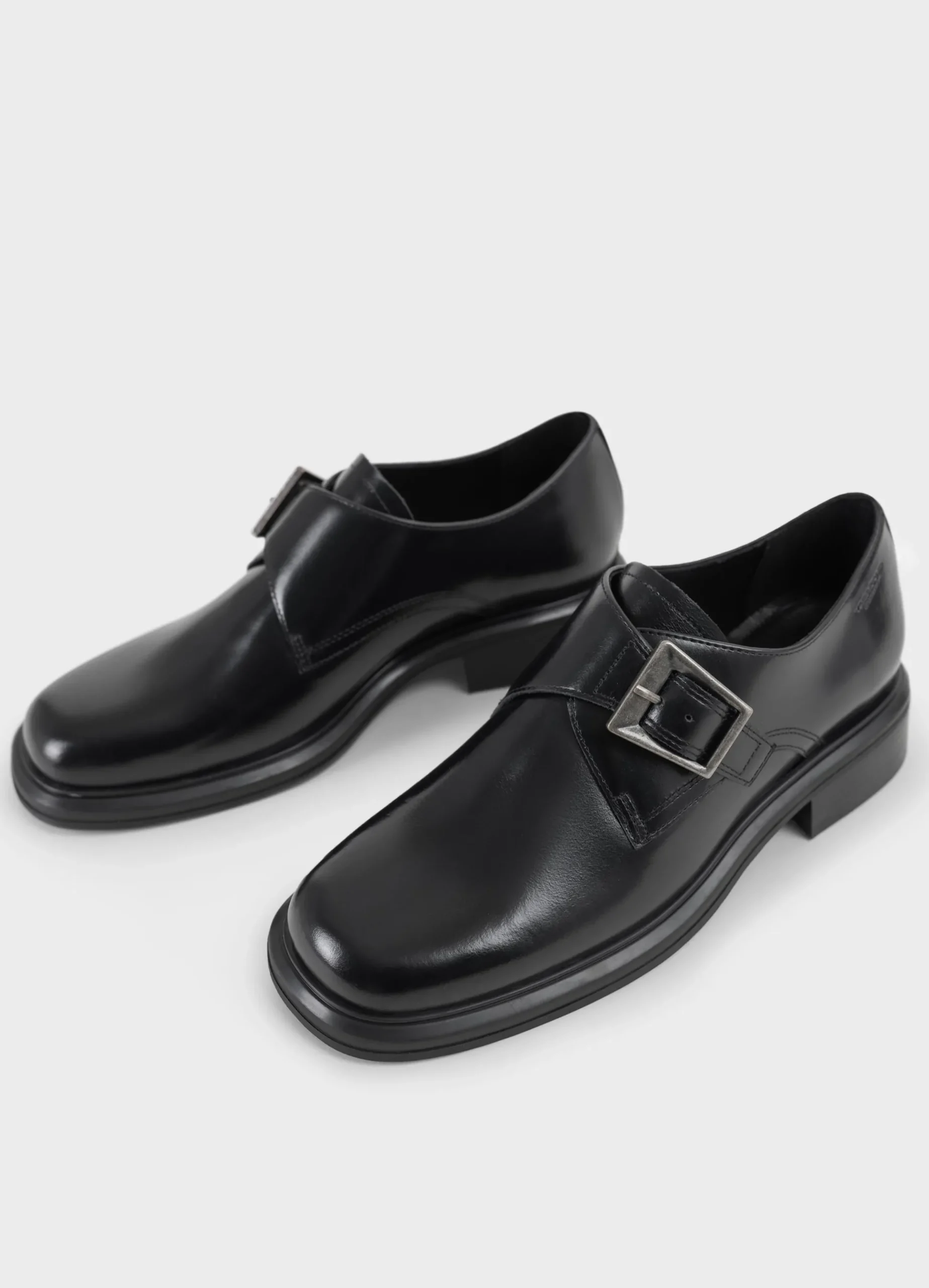 ELLIS SCHOENEN
