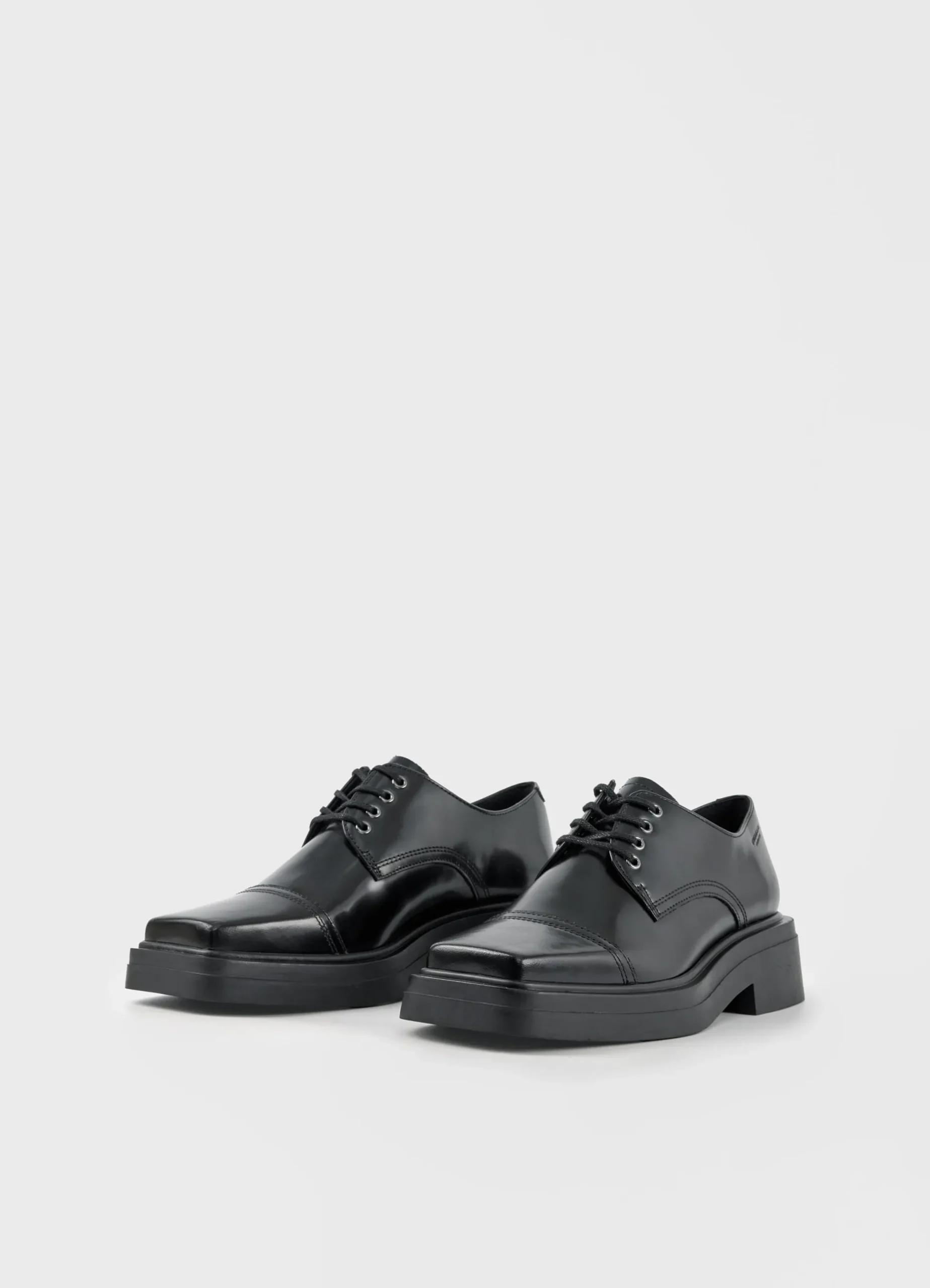 EYRA SCHOENEN