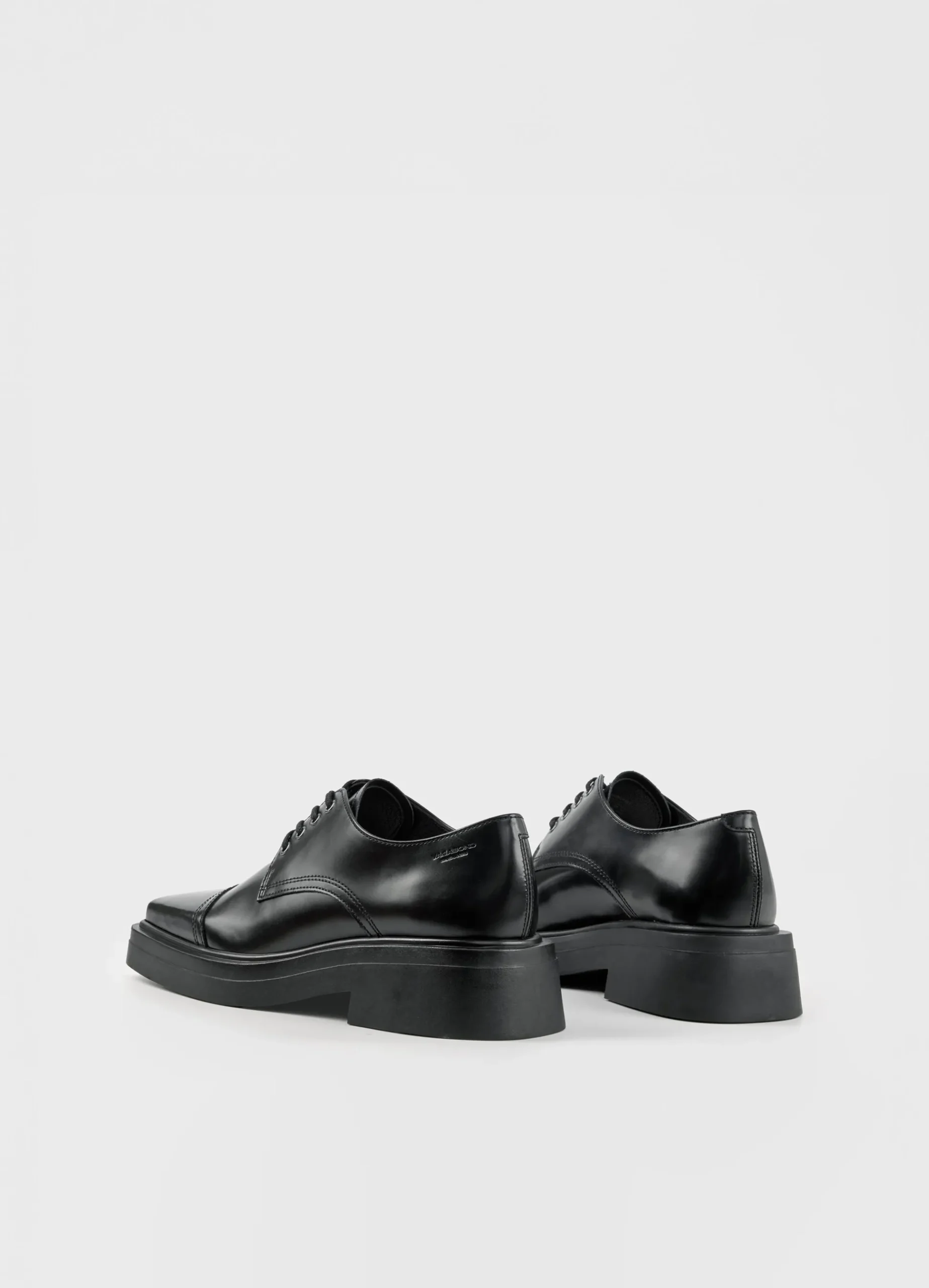 EYRA SCHOENEN