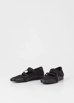 HILLARY SCHOENEN