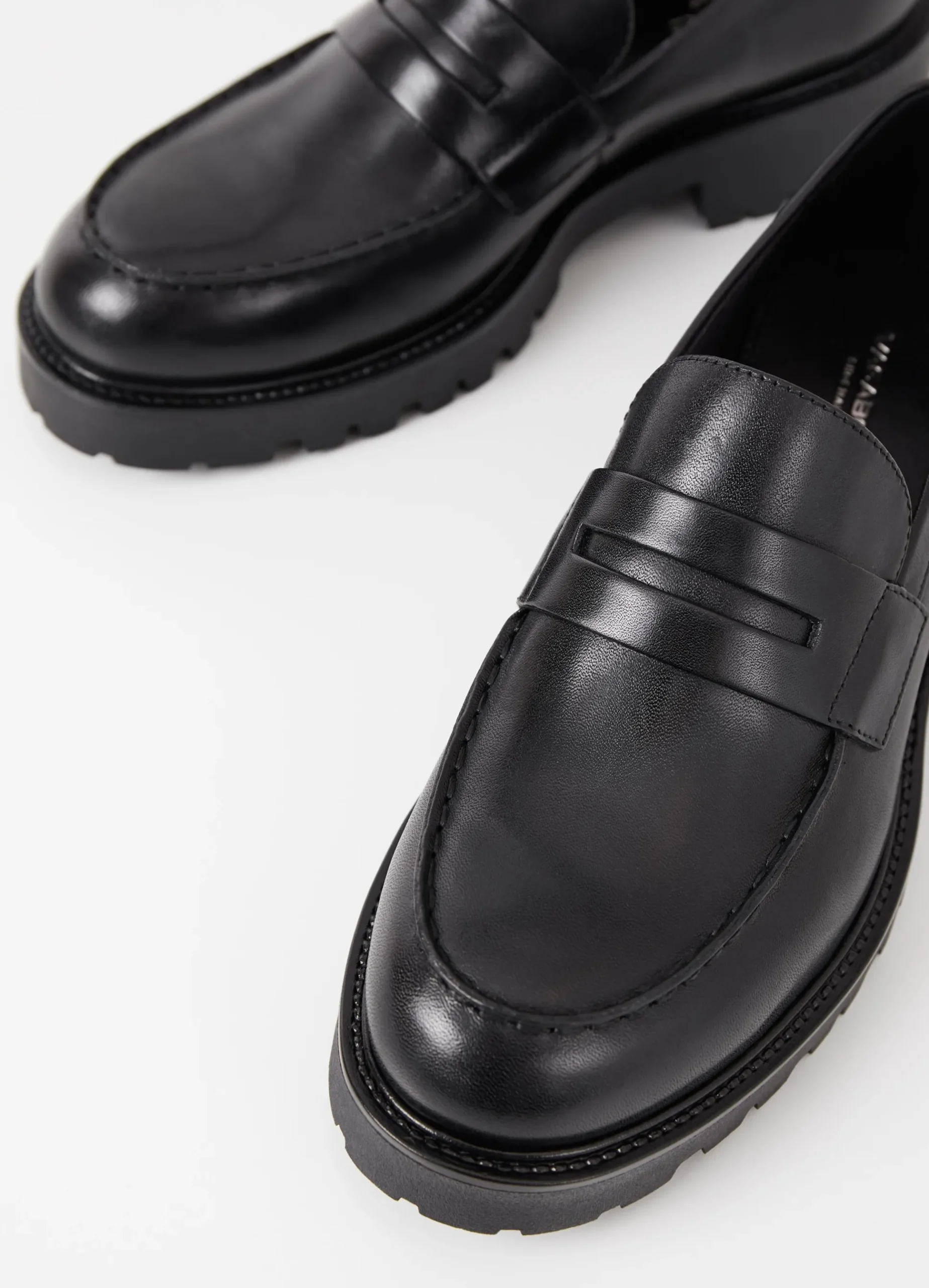 KENOVA LOAFER