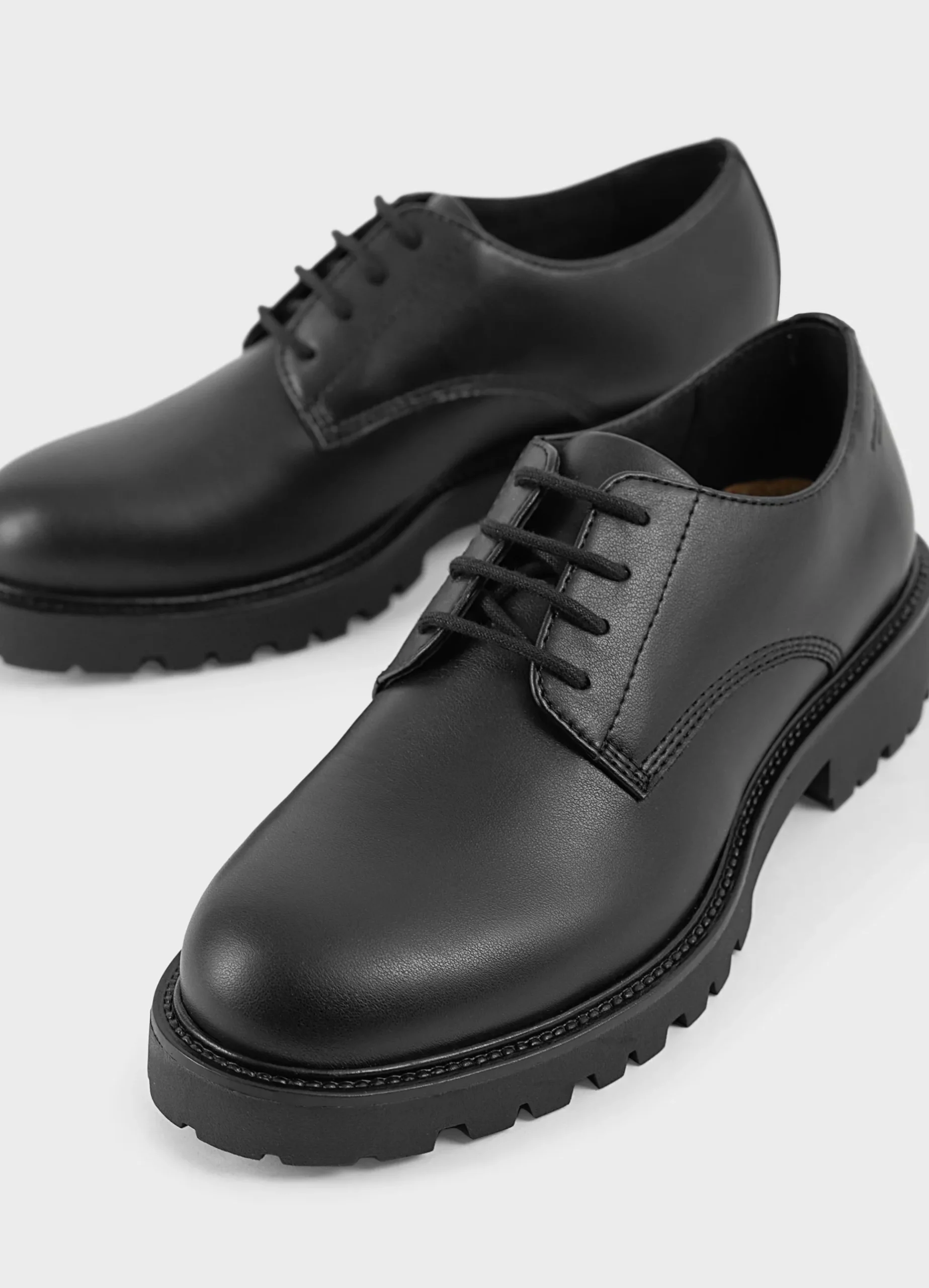KENOVA SCHOENEN