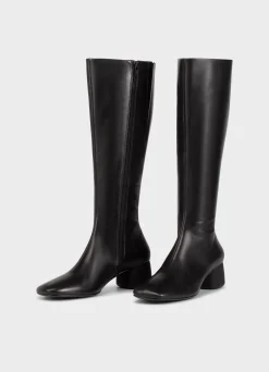 LIVIA HOGE LAARZEN