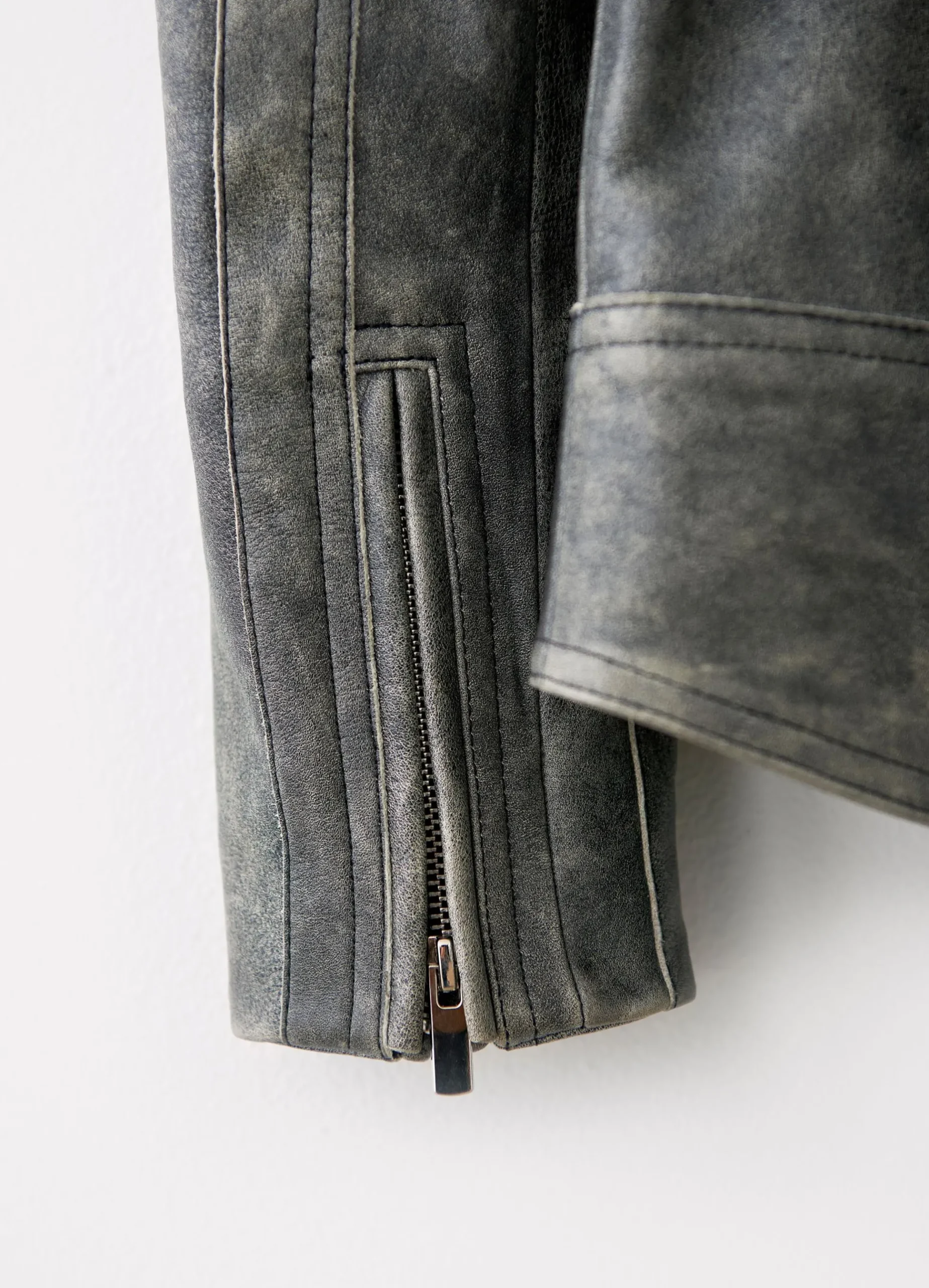 MOTO JACKET