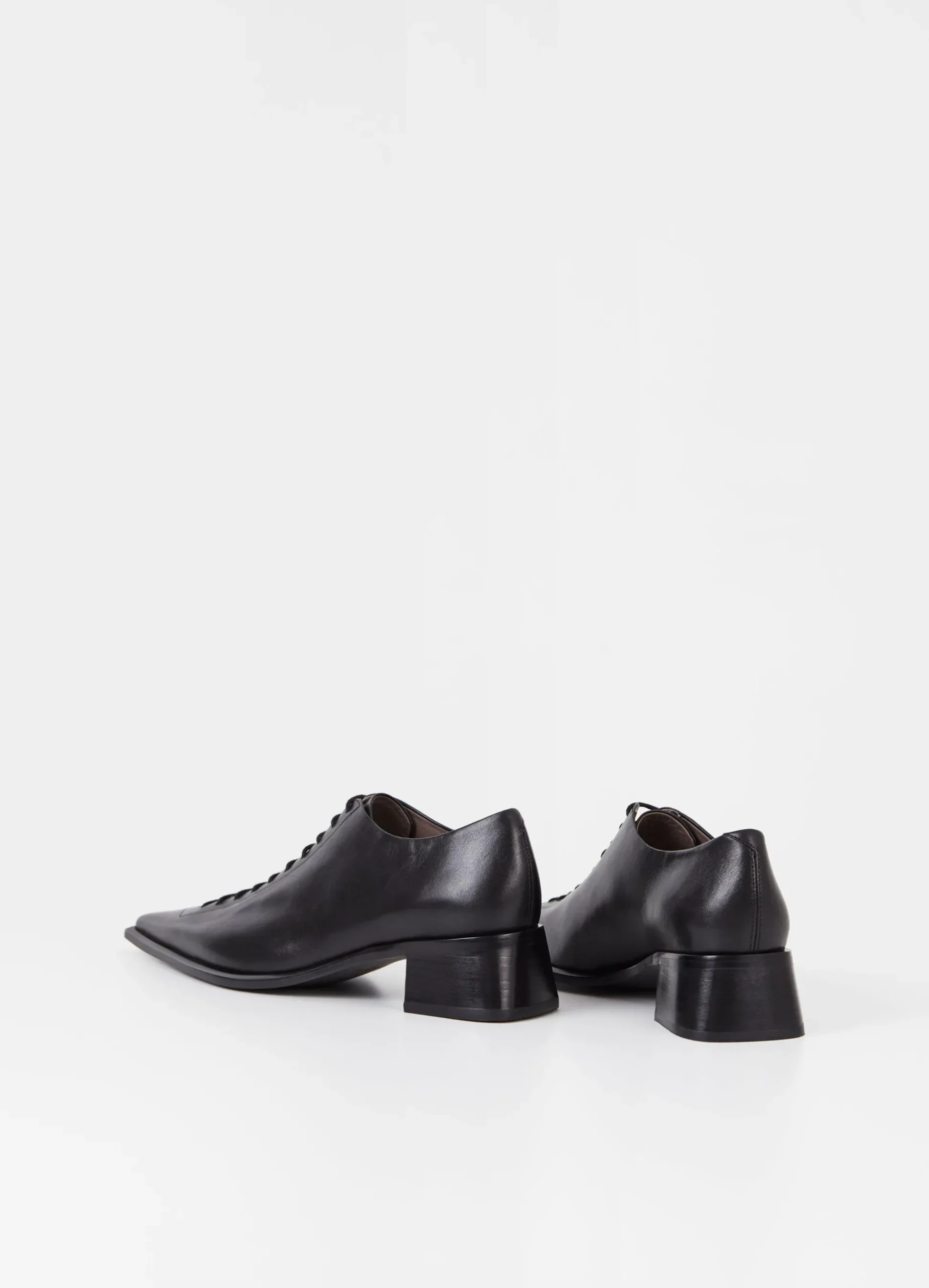 SAMIRA SCHOENEN