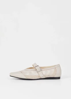 WIOLETTA SCHOENEN