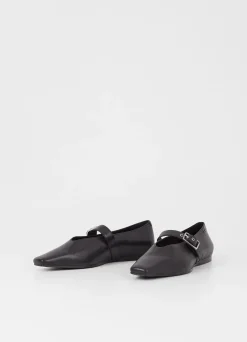 WIOLETTA SCHOENEN