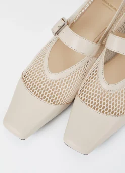 WIOLETTA SCHOENEN